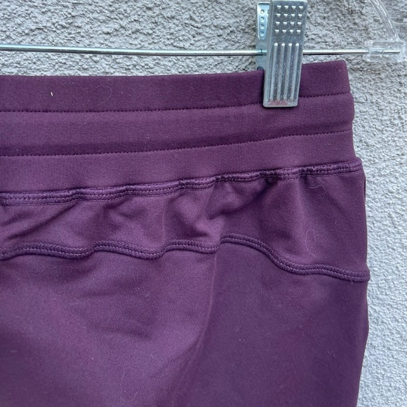 Zyia Unwind Ankle Cinched Stretch Waist Joggers In Plum - Picture 9 of 9